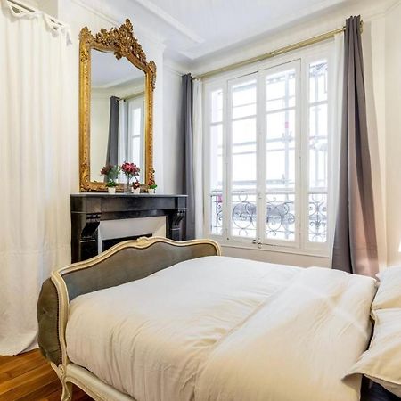 باريس Abbesses - Superbe Appartement Avec Cheminees المظهر الخارجي الصورة