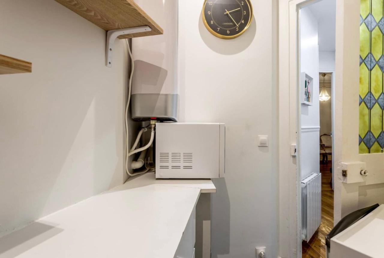 باريس Abbesses - Superbe Appartement Avec Cheminees المظهر الخارجي الصورة